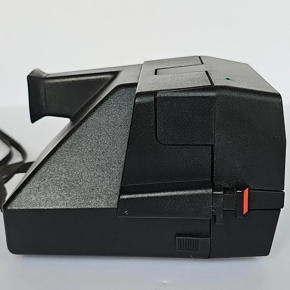 Polaroid One-Step Flash 600 Plus Instant Red Stripe Film Camera W/ Strap 1614